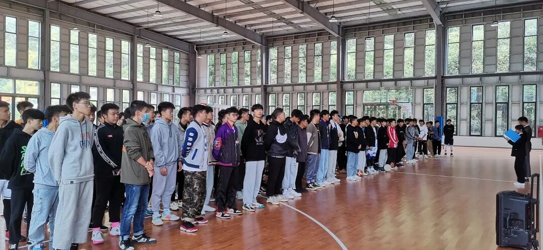 热血赛场 扣响青春│川科鼎利互联网+学院、芯片学院开展第六届“迎新杯”篮球赛(图5)