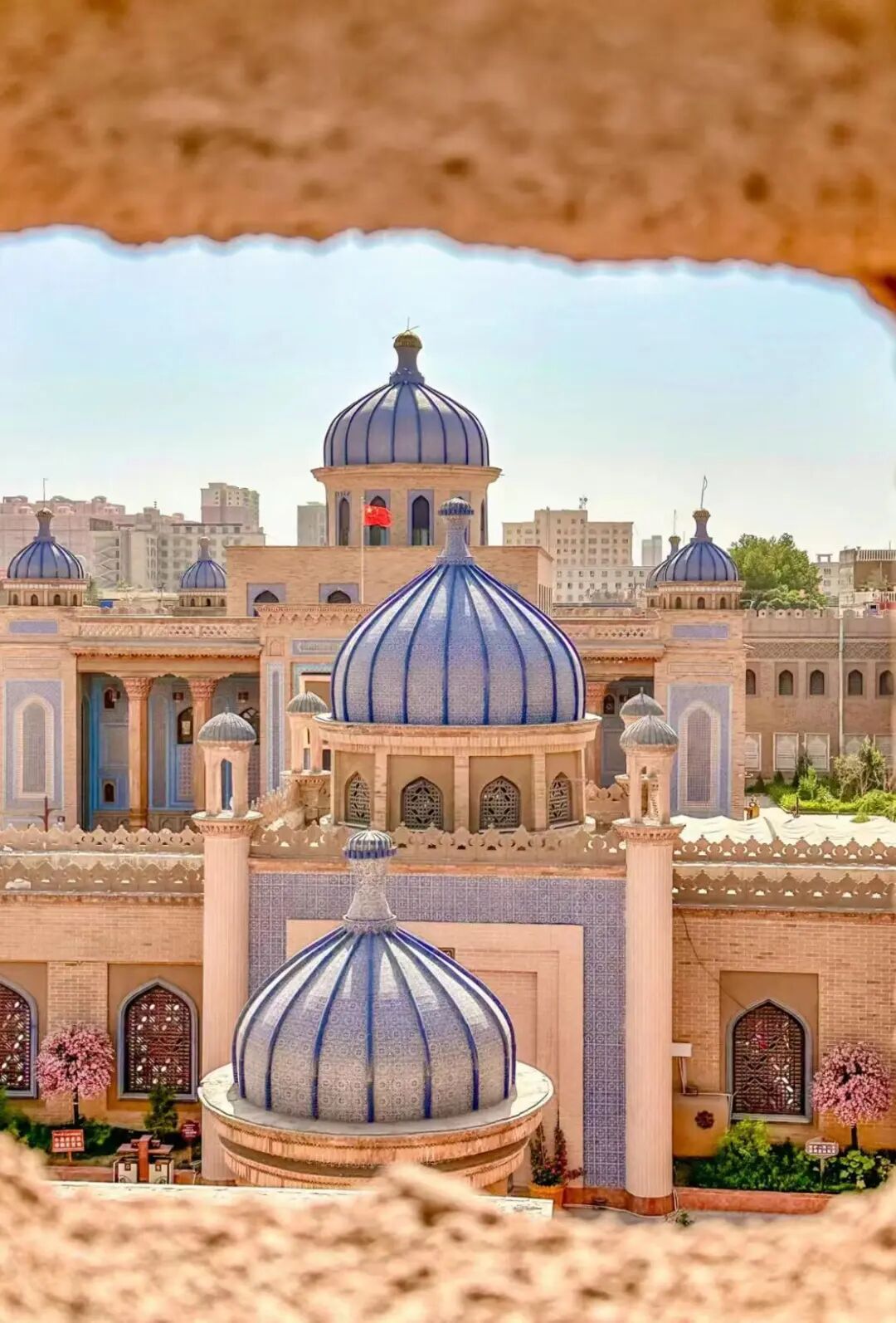 古城的民族风情丝毫不比喀什少,甚至可以说是维吾尔文化最浓厚的地方