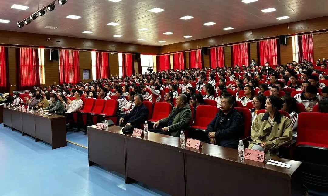 孙吴县第一中学举办青春心向党筑梦新征程演讲比赛