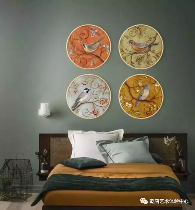 留白的墙上需要一副装饰画更有艺术感