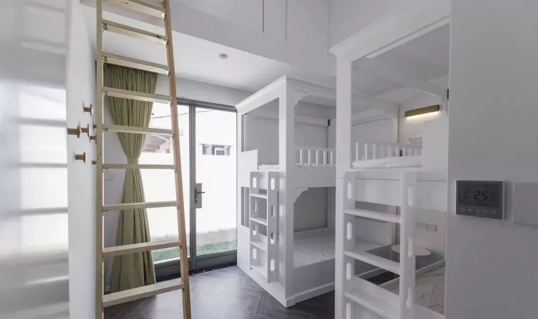 兩個小孩為了床鬧不和？你的兒童房可能需要這麼設計～ 家居 第30張