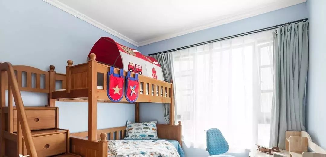 兩個小孩為了床鬧不和？你的兒童房可能需要這麼設計～ 家居 第29張