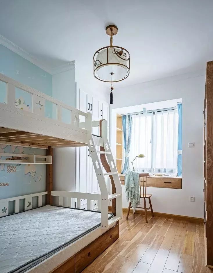 兩個小孩為了床鬧不和？你的兒童房可能需要這麼設計～ 家居 第13張
