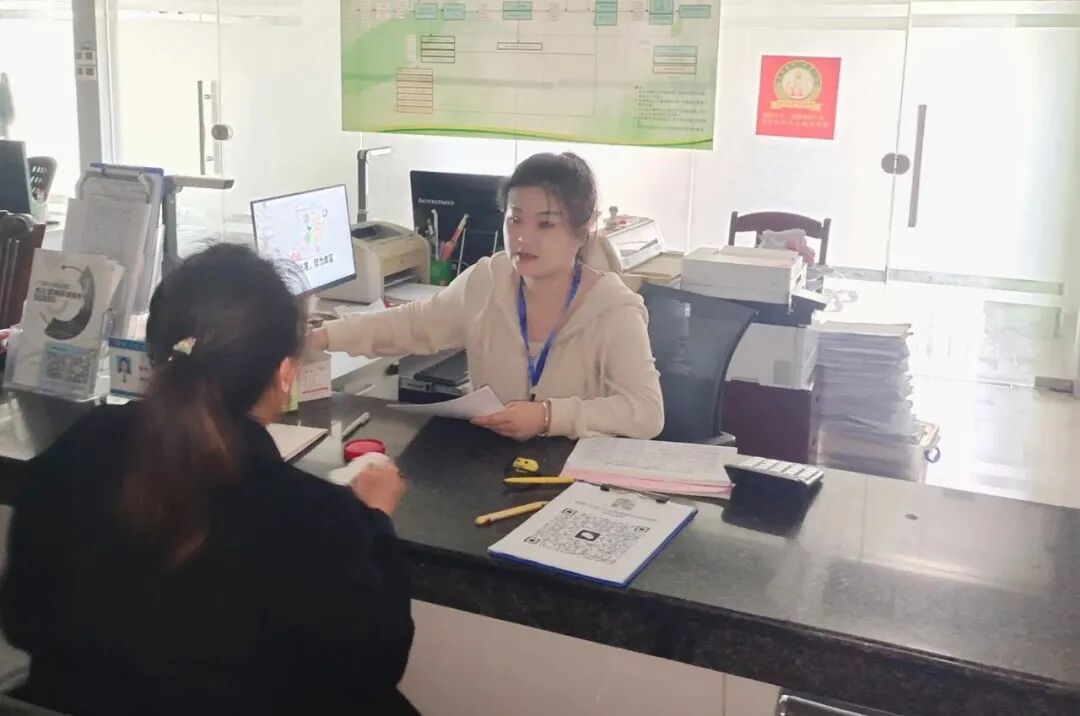 点赞象州这家单位推行休息日预约工作日延时服务