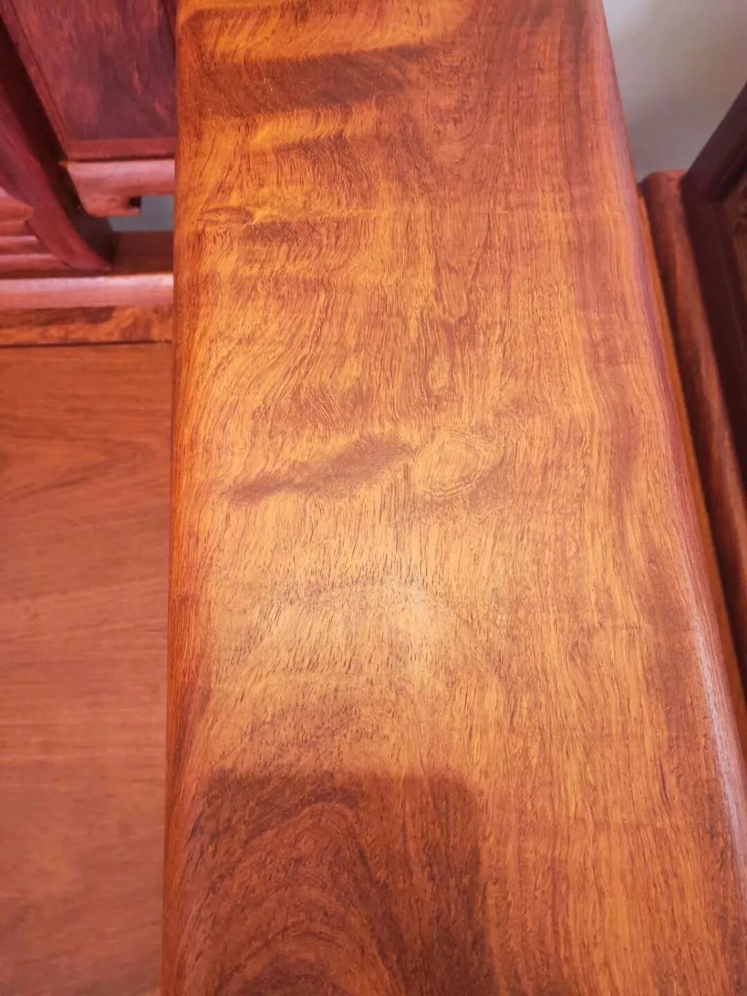 缅甸花梨木 中国明清七大传统红木家具用材之一 红木保养 万宝红批发红木家具网