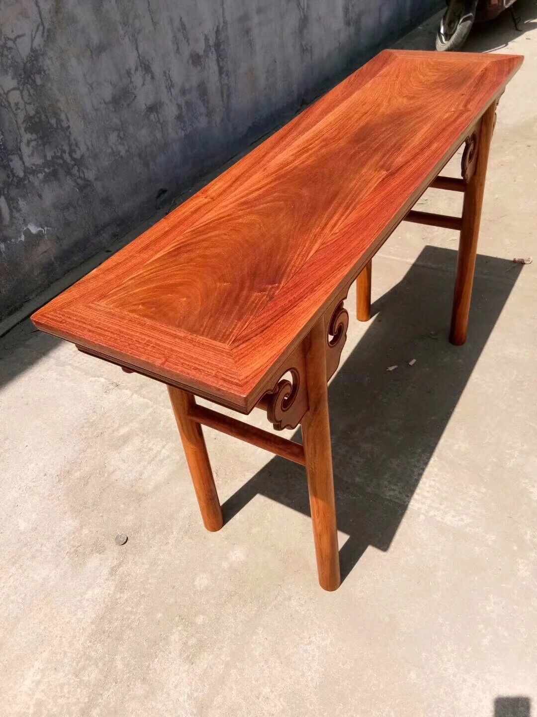 凭什么贵3倍？什么是红木独板？一木连做又是什么？