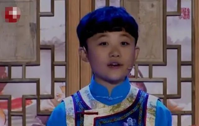 他五岁出演《还珠格格》，如今22岁看着却像10岁，他经历了什么？