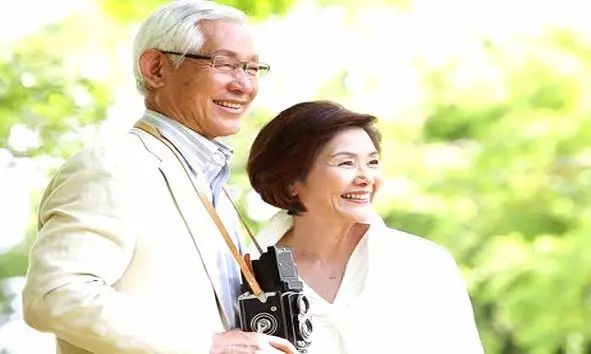 健康化妆美容论文_凯里品尚化妆学校_皮肤健康与化妆品