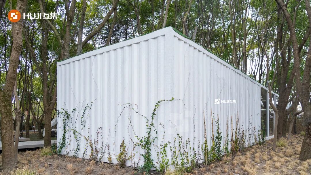 保留野趣，森林里的野空间集装箱咖啡店-HUJI互集