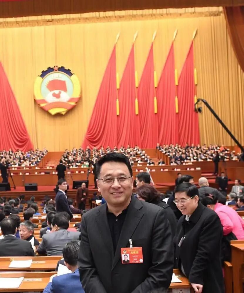“建议成立中医继承和发展委员会”这样一个为人民健康服务的好建议能够冲上热搜，最终走向实处！