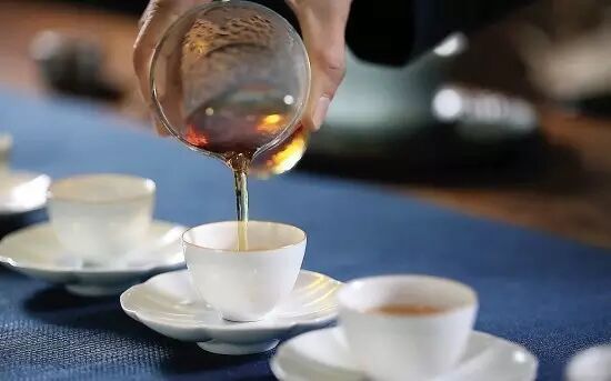 掌握这些泡茶注水方式，让茶汤更好喝