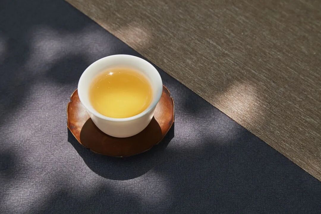 呆在家，享受只有茶的世界！