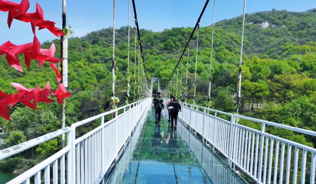 周口玻璃桥旅游景点图片