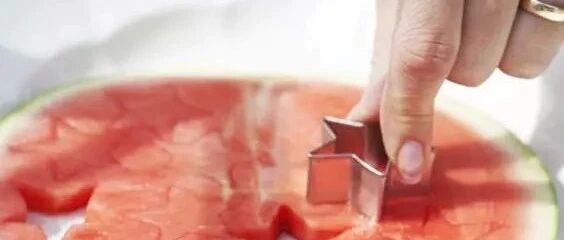 西瓜千万别盖保鲜膜，不然让你超后悔，别怪我没告诉你！