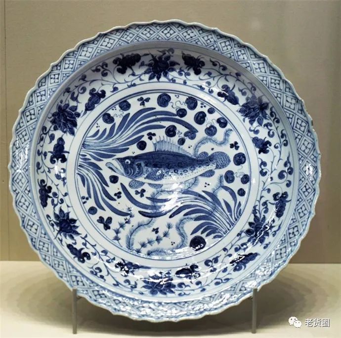 茶碗■中国 染付 魚紋 直し茶碗「成化年製」青華 お茶道具 古玩 唐物 骨董品■ 茶碗□中国 染付 魚紋 直し茶碗「成化年製」青華 お茶道具 古玩