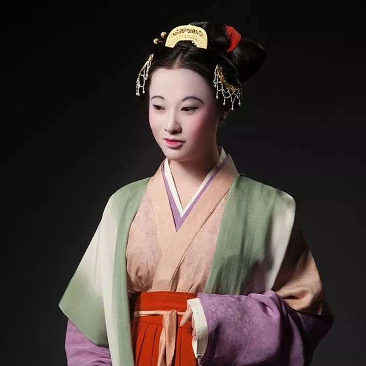 中国古人的服饰之美 | 沈从文