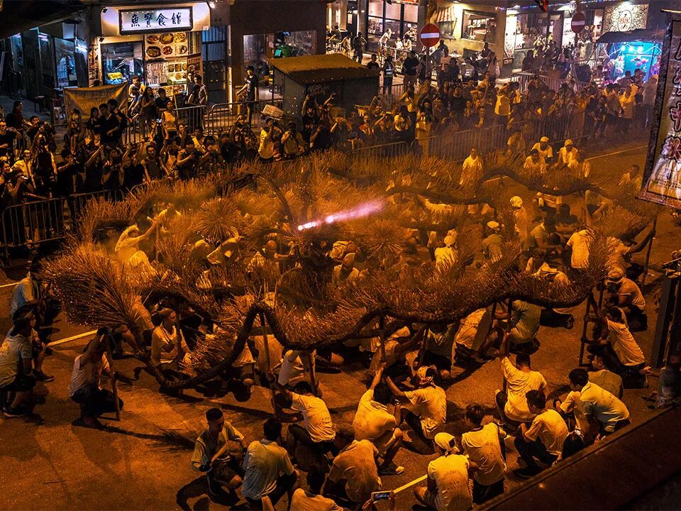 国庆中秋13天长假香港大坑舞火龙攻略 境外上网卡5折起流量包优惠