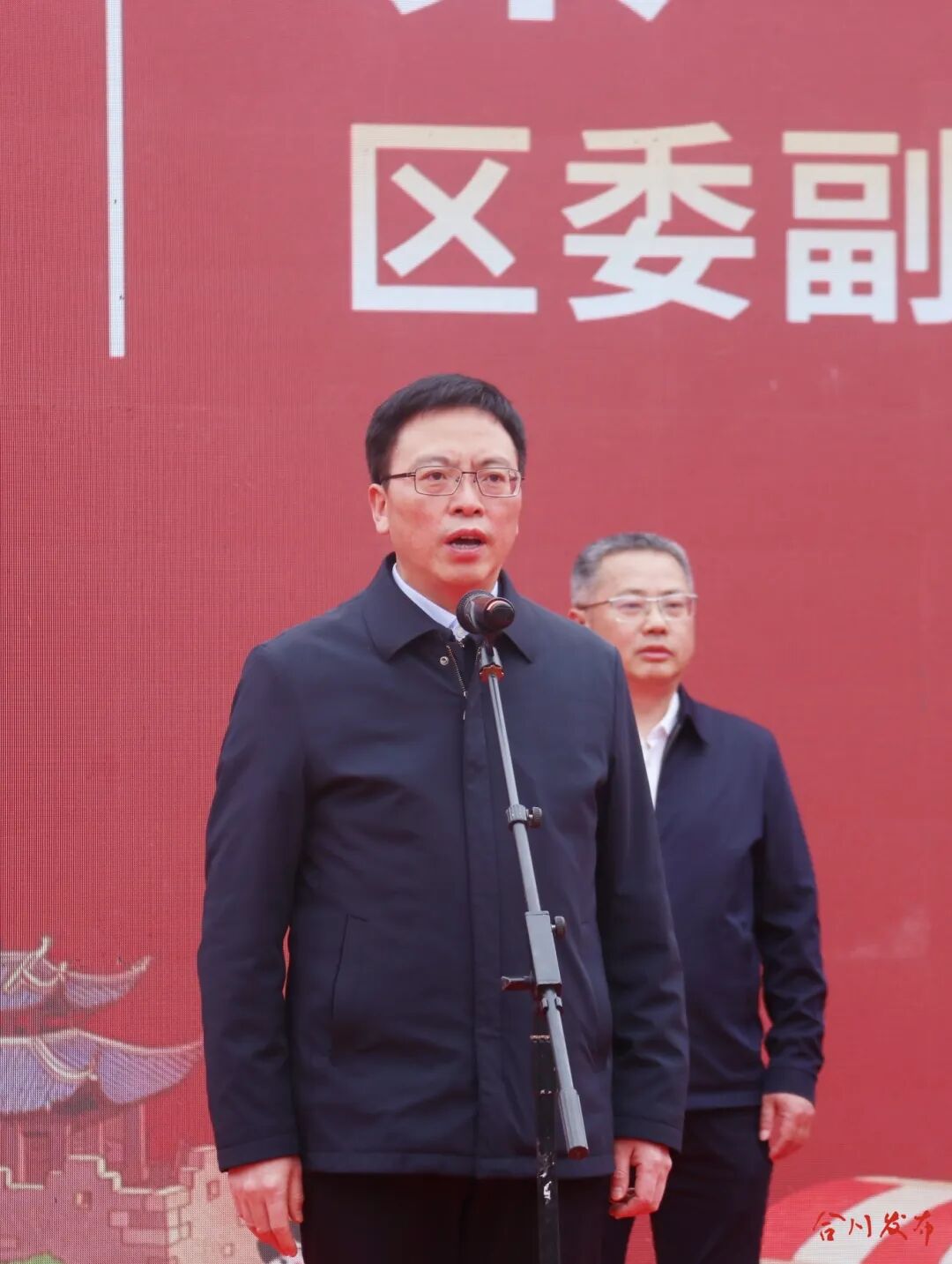 区委副书记秦敏宣布大赛开赛 (3)_副本2.jpg