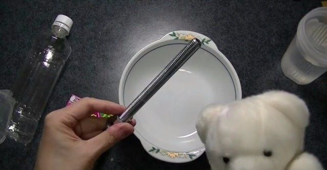 怎样在家自制飞机杯教你自制一个飞机杯，正经脸。插图1