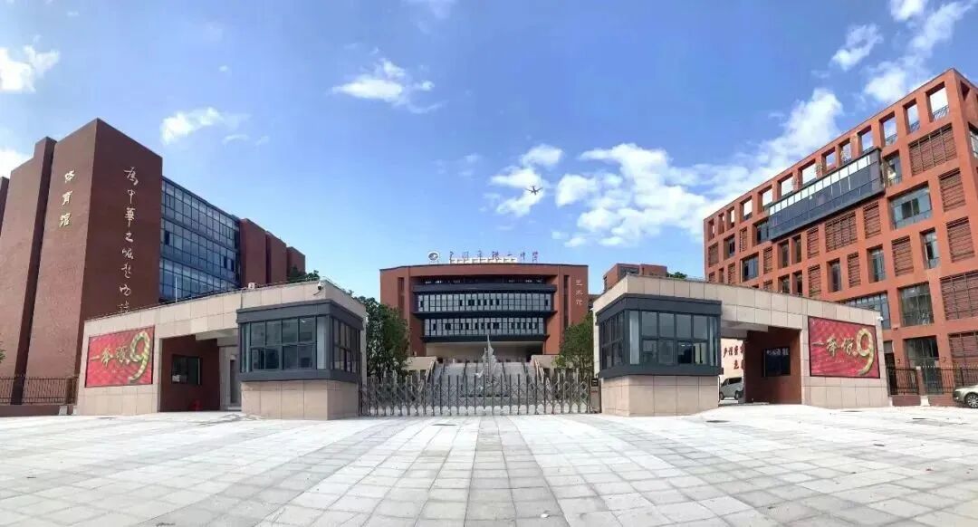 18、22号线交汇！白云城市**盘亮相，能抄底吗？