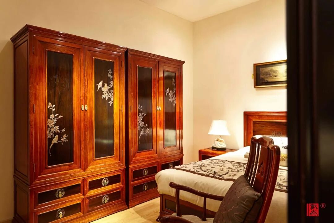 都在做定制衣帽间，红木大衣柜是否还有存在的必要性？
