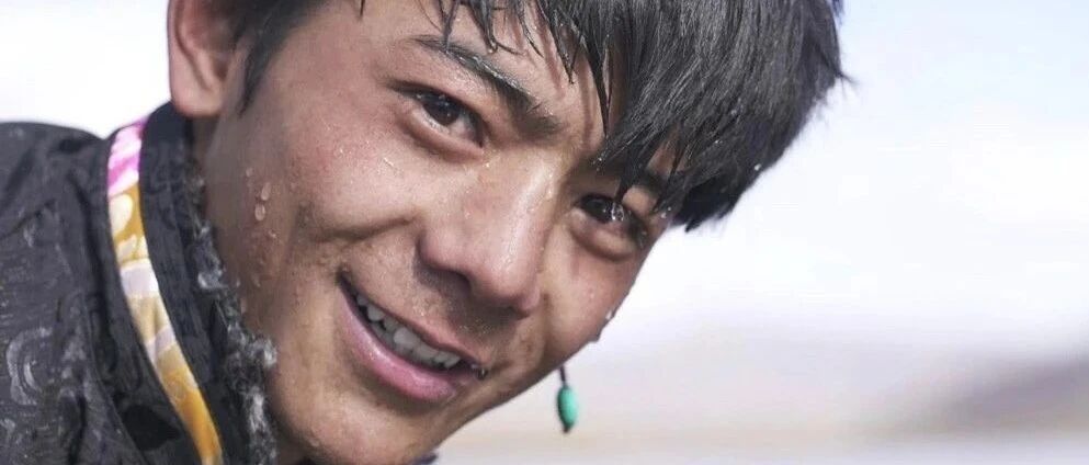 丁真带火“理塘”热度620%，月薪3500“甜野男孩”能否帮刚脱贫家乡完成15亿旅游收入？