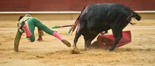 说好的震荡又暴跌，过时消息成推手；千股跌超5%，下周行情怎么走？