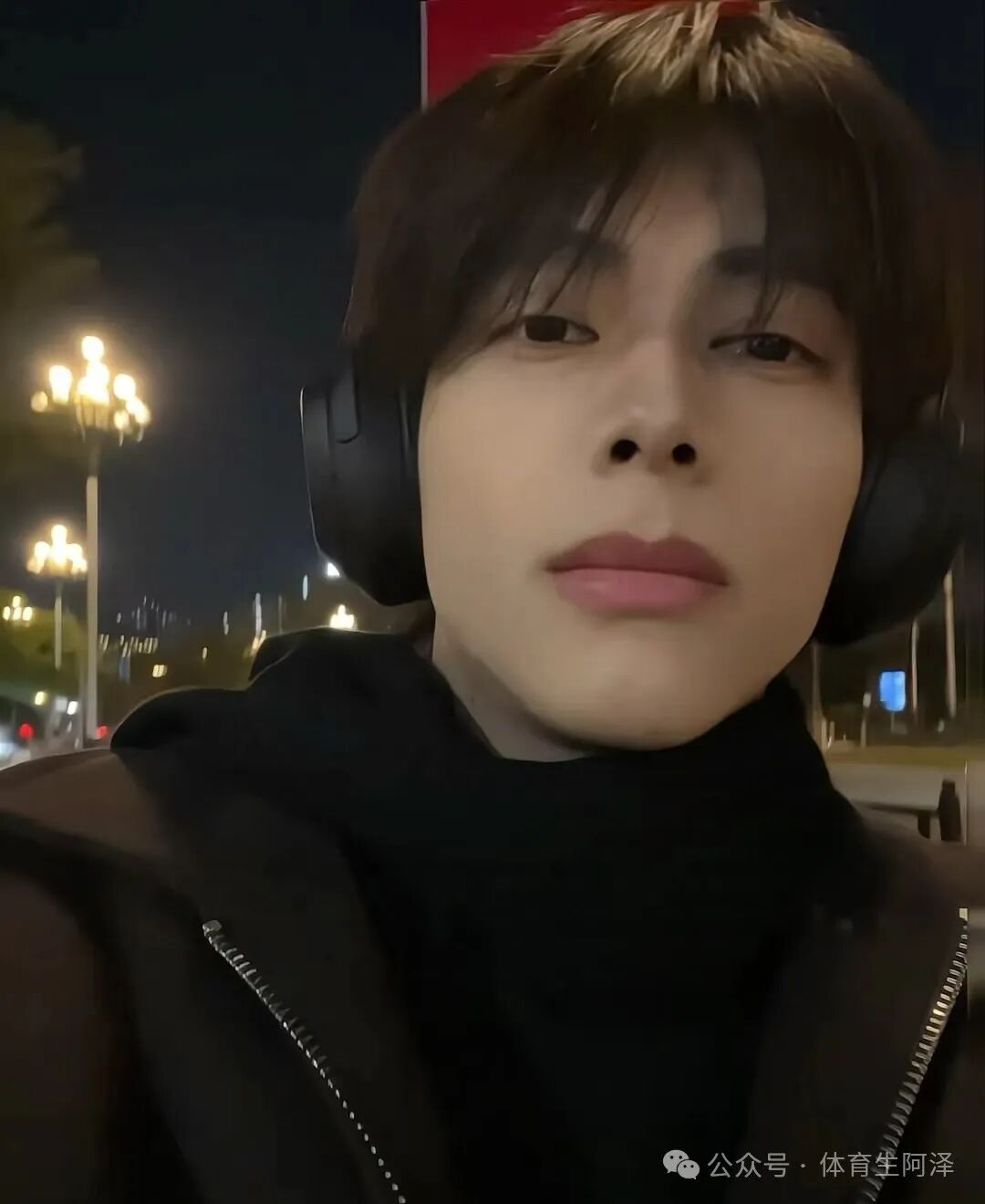 神似宋威龙，浙江肌肉校草因一张照片爆火网络......