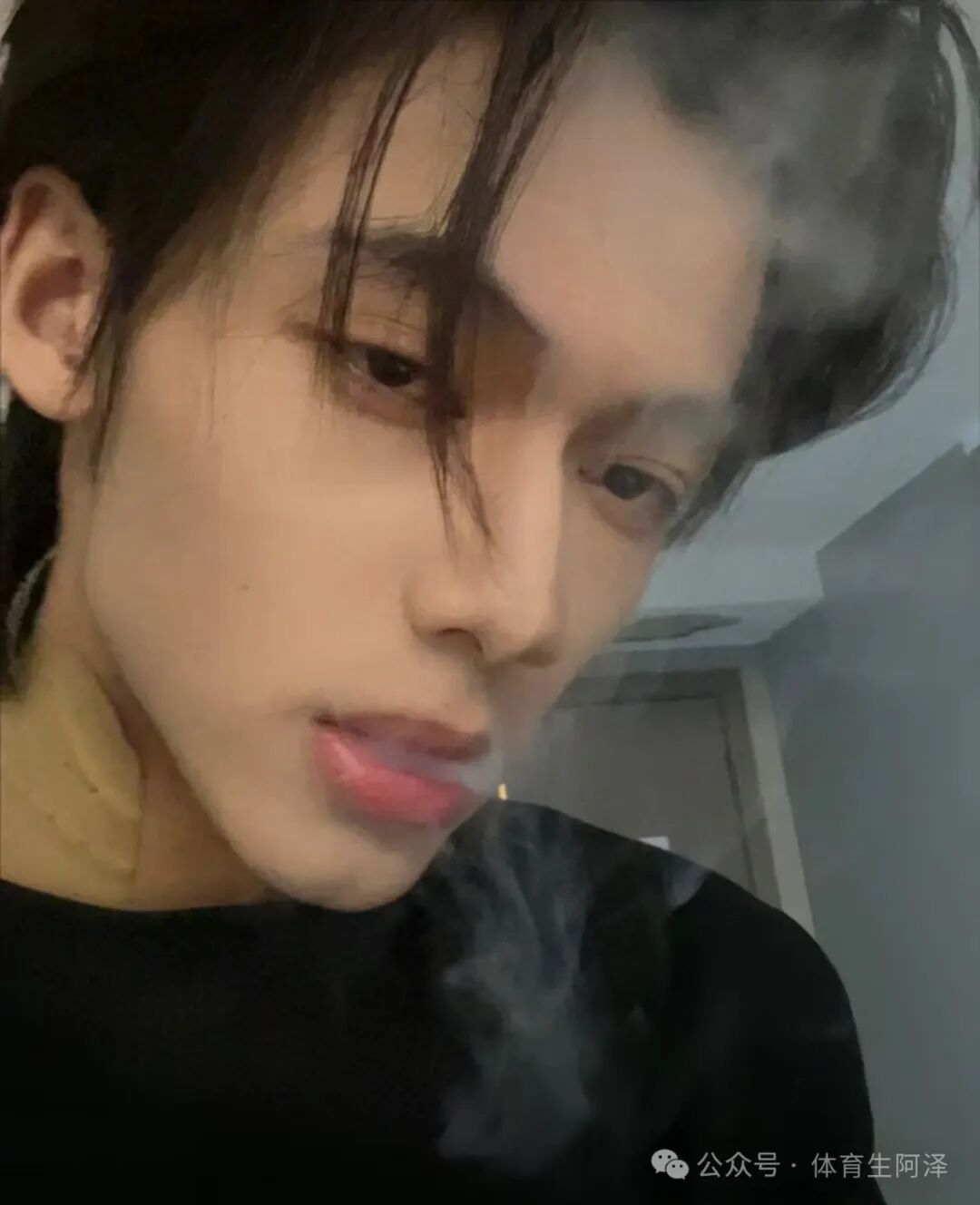 神似宋威龙，浙江肌肉校草因一张照片爆火网络......