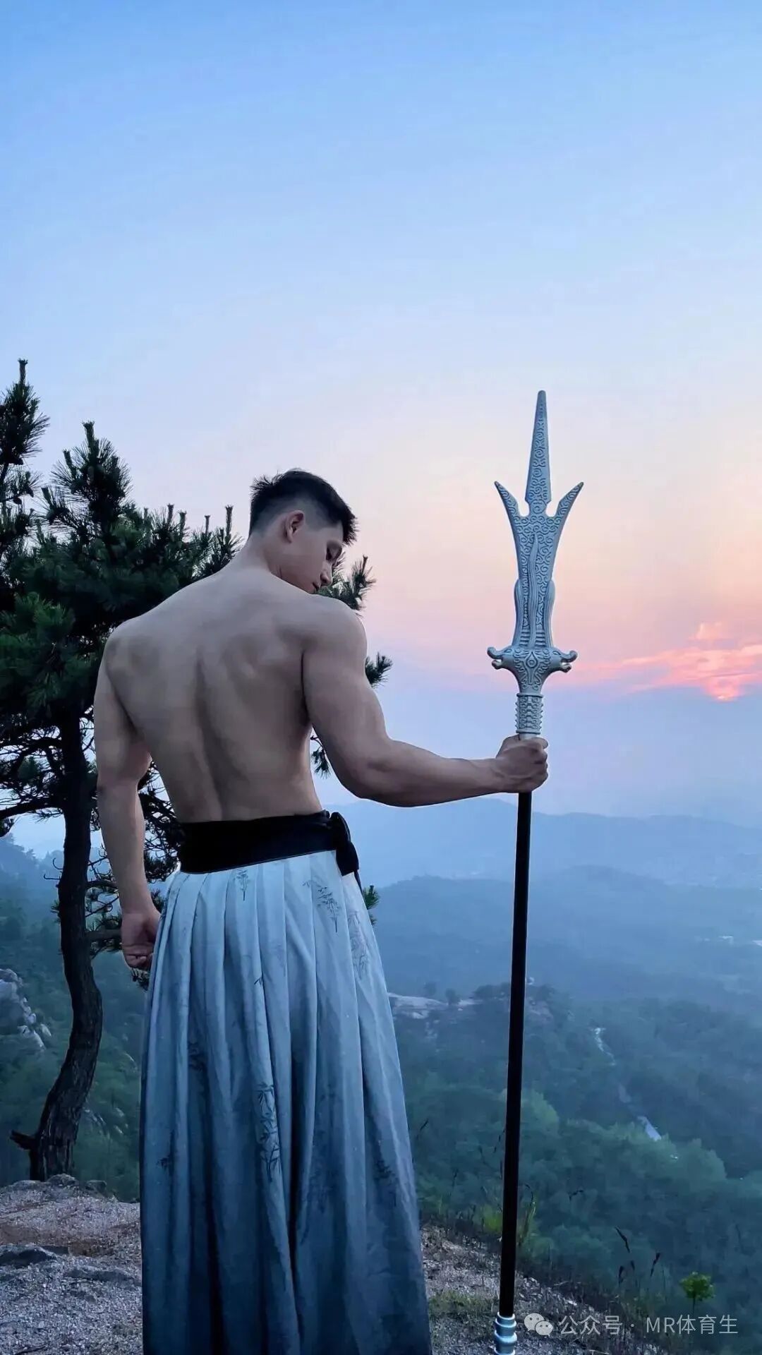 185CM山东肌肉汉子宽肩窄腰身材，又高又壮