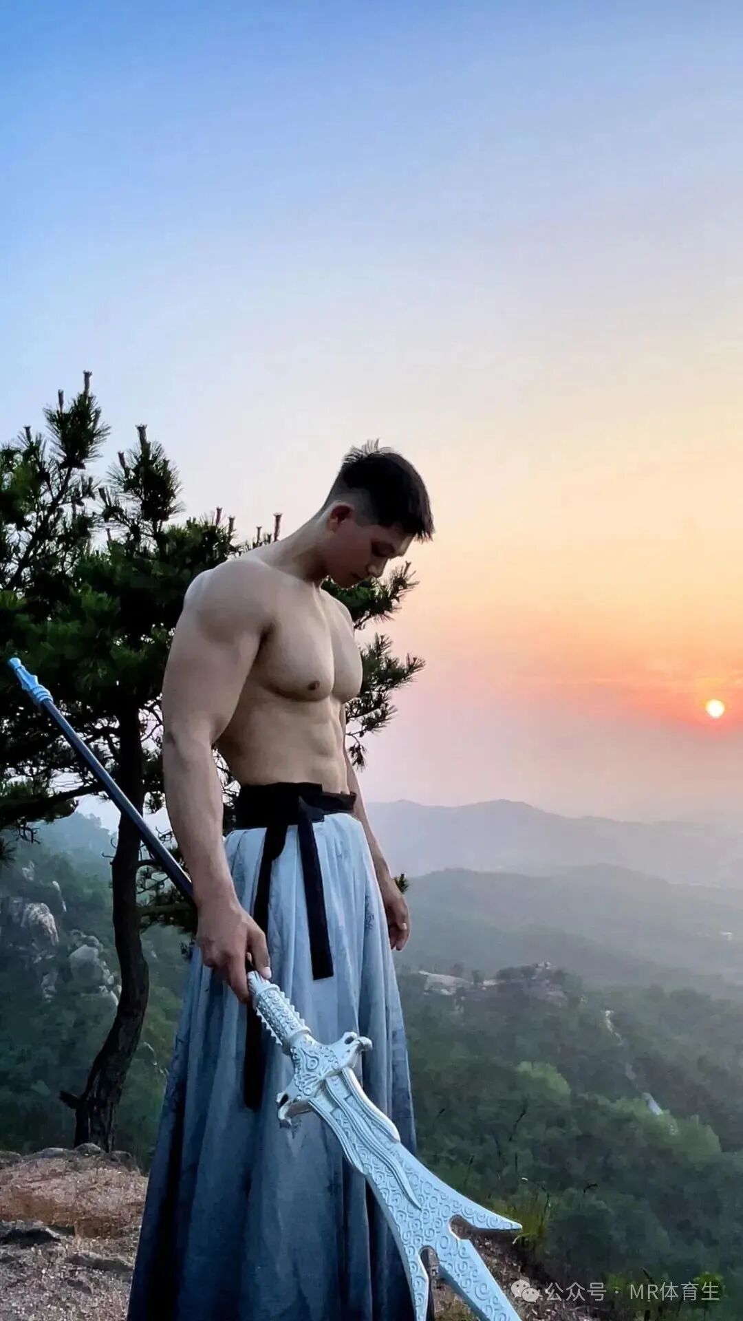 185CM山东肌肉汉子宽肩窄腰身材，又高又壮