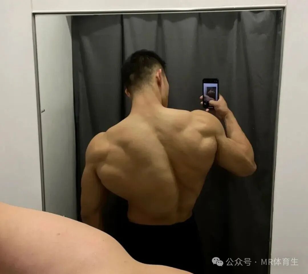 191cm上海肌肉男教练，荷尔蒙拉满，极品腱子肉身材也太野了