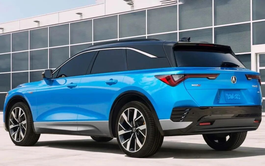 新车｜全新梅赛德斯-AMG GT、揽胜SV Carmel Edition等，2023圆石滩车展豪车云集