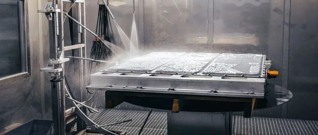 重新定义电池安全“零焦虑” 岚图汽车发布“琥珀”和“云母”电池安全技术