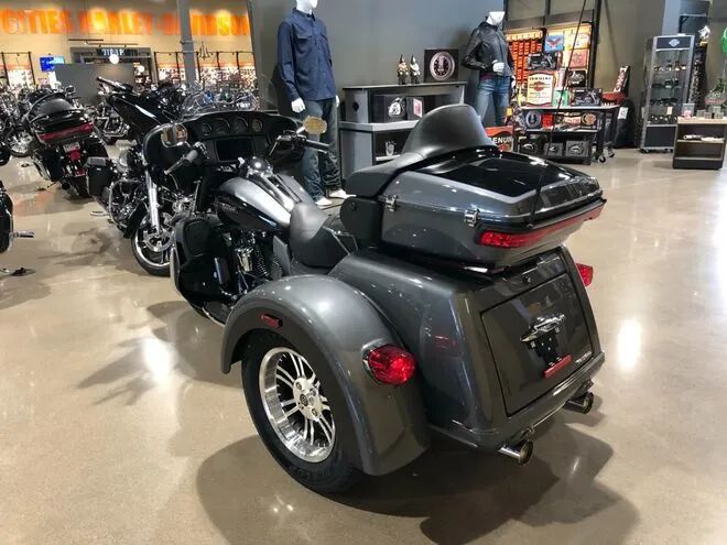21款哈雷正三轮摩托车 小贸版价格更优惠_影视聚合站