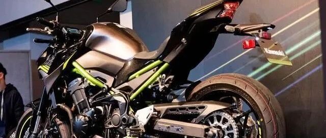 川崎一流街车！948cc四缸水冷，满油200km，11万贵吗