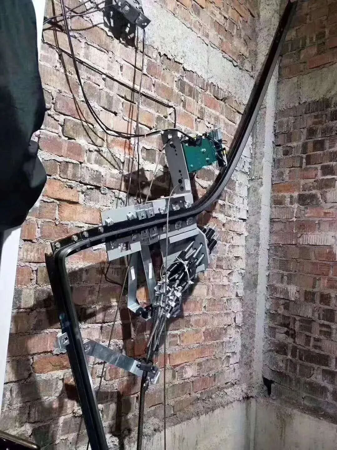 圈梁是梁吗_圈梁是梁包柱还是柱包梁_什么是圈梁