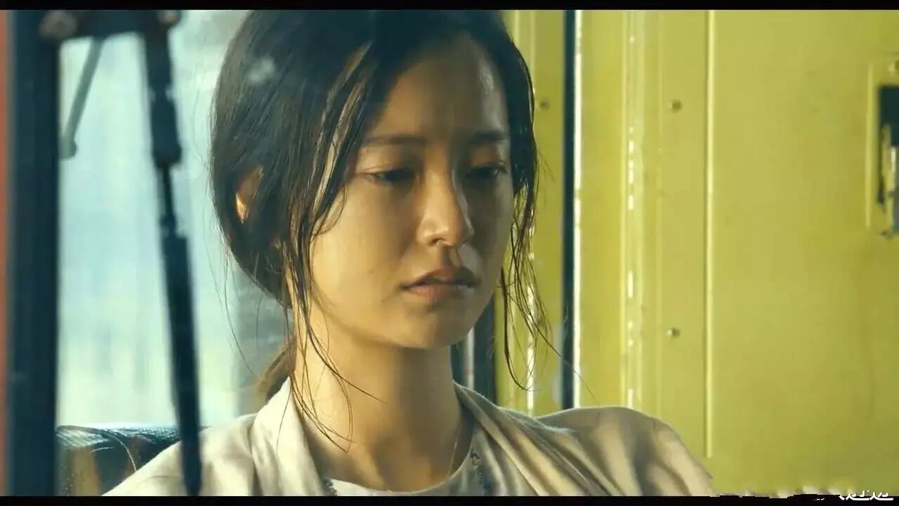 瑞明星|天呐!郑有美的裸妆才是《釜山行》的大boss