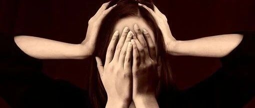 主任！患者把枪头吞下去了……