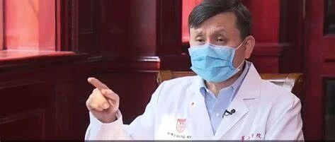 张文宏被举报抄袭前的240小时！