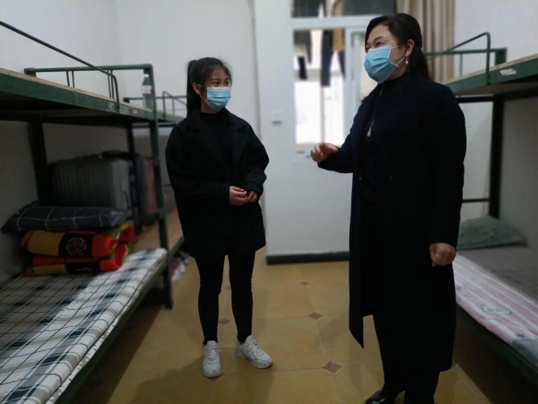 秩序井然開學(xué)日