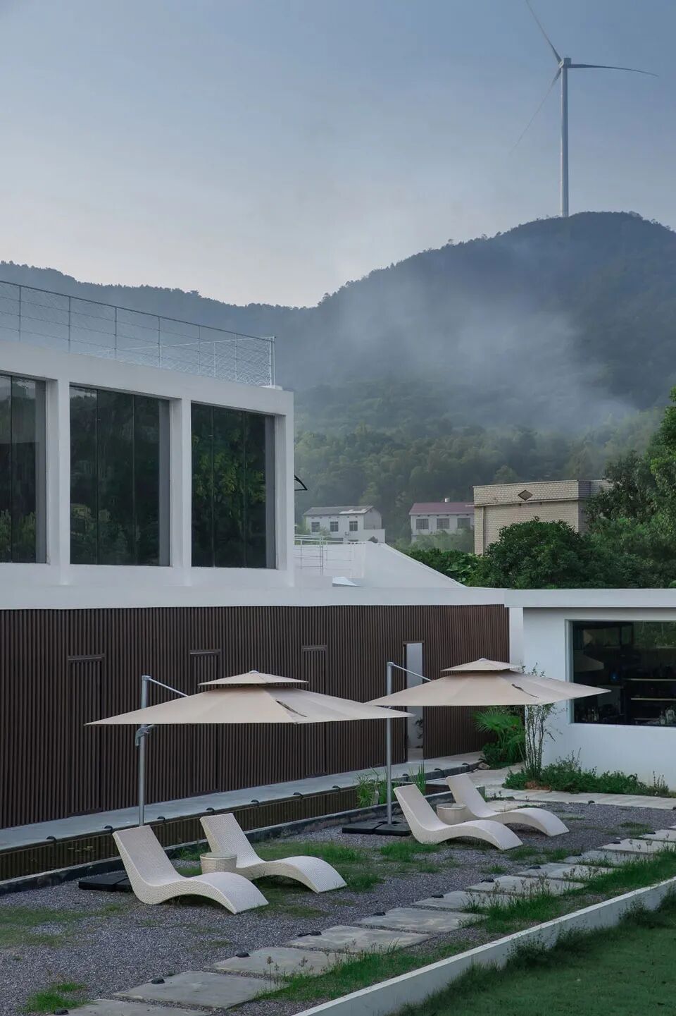 民宿 - 东莞市嵘铖建设工程有限公司_东莞办公室风水装饰_互联网公装