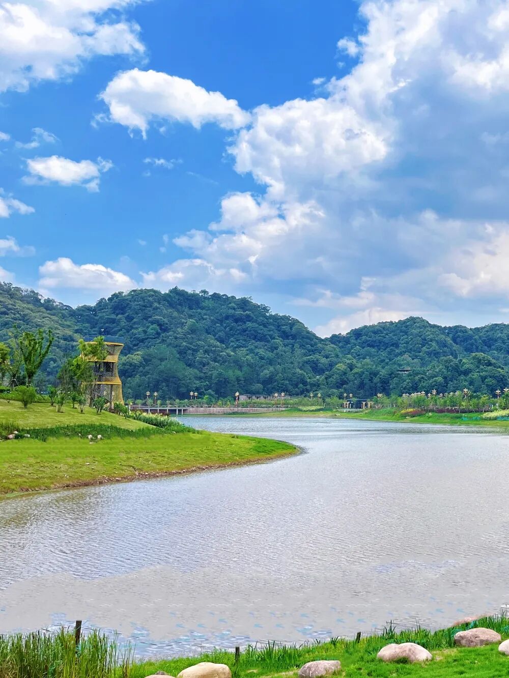 有一种叫云南的生活丨普洱江城这抹蓝天白云美出圈