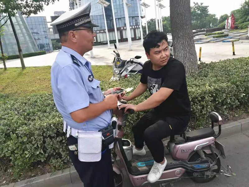 江阴交警实名曝光20名非机动车违法人