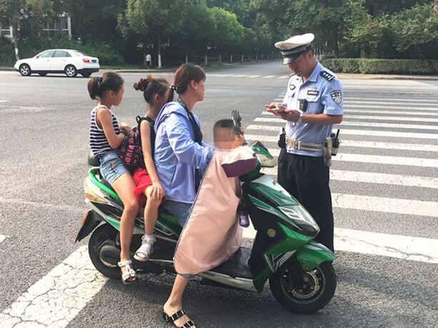 江阴交警实名曝光20名非机动车违法人