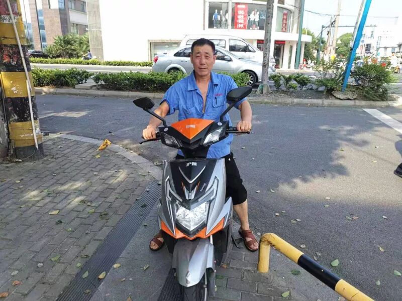 江阴交警实名曝光20名非机动车违法人