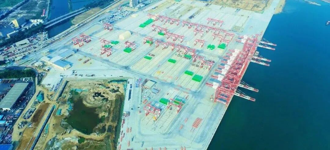 【创新四航】给码头敷上“保湿面膜”