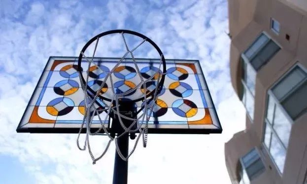 nba球場(chǎng)地板什么材料_球場(chǎng)專(zhuān)用燈_藍球場(chǎng)專(zhuān)用木地板