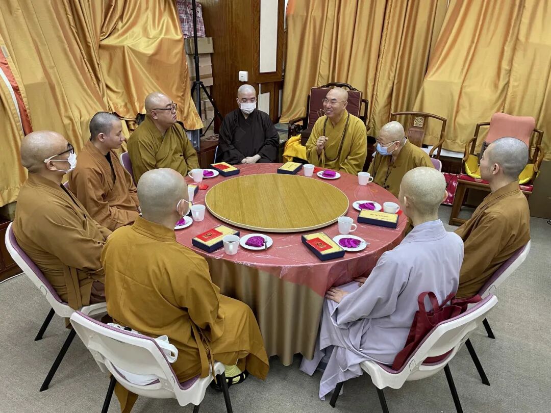 觉光长老百零一岁诞辰紀念 宽运大和尚一行深切缅祝