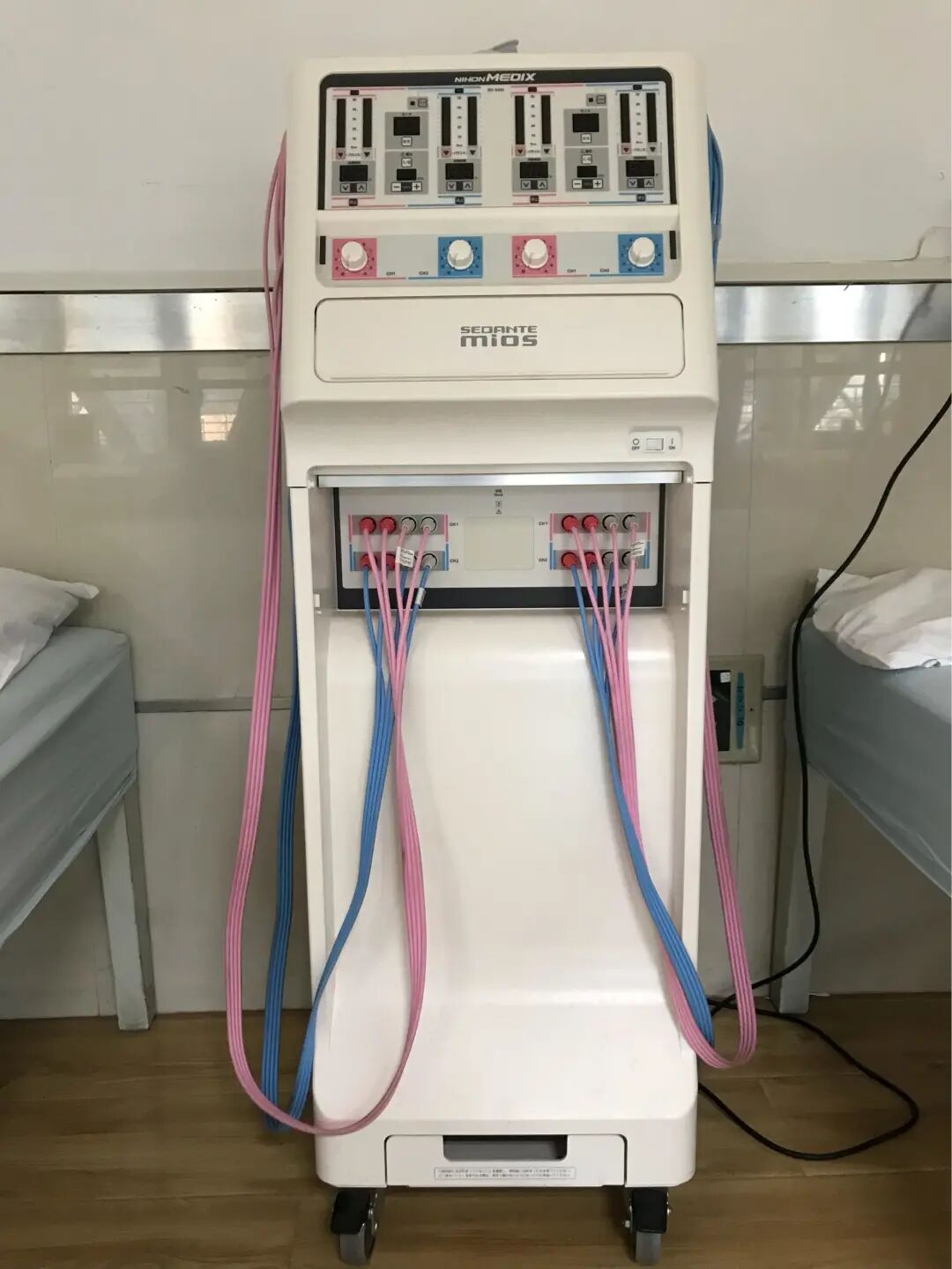 什么是中频干扰中频电疗神器——干扰电疗法_https://www.jmylbn.com_新闻资讯_第10张